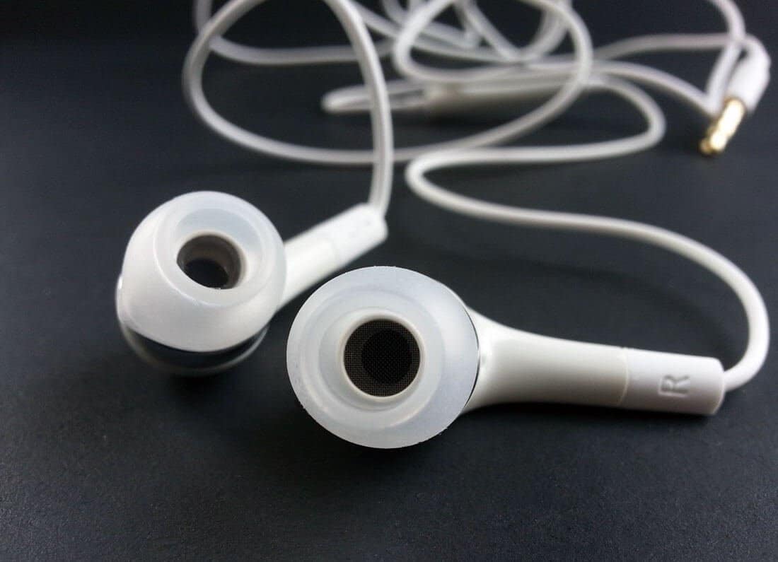 earphones